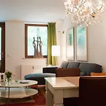 Beautiful Park For 4 Guests Berlino