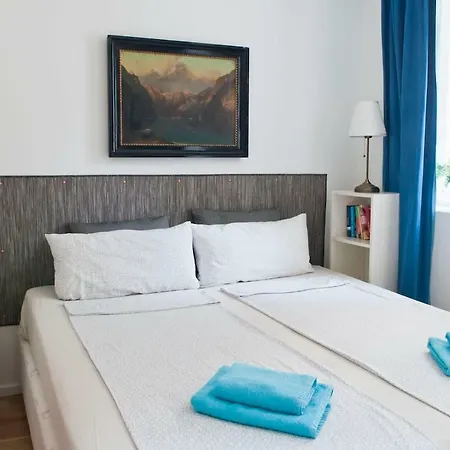 Beautiful Park For 4 Guests * Berlin